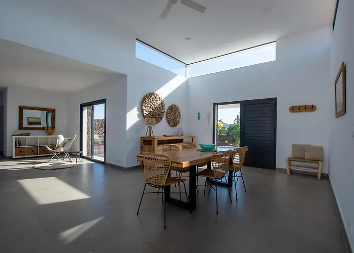 North Shore Villas, Villa Makai, Heated & Shared Pool